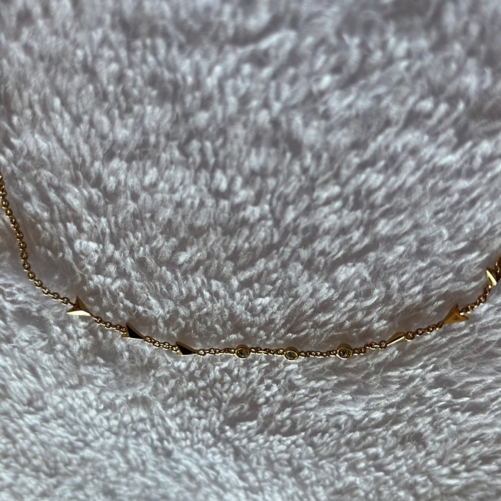 Simple Gold Necklace - Picture 2 of 2